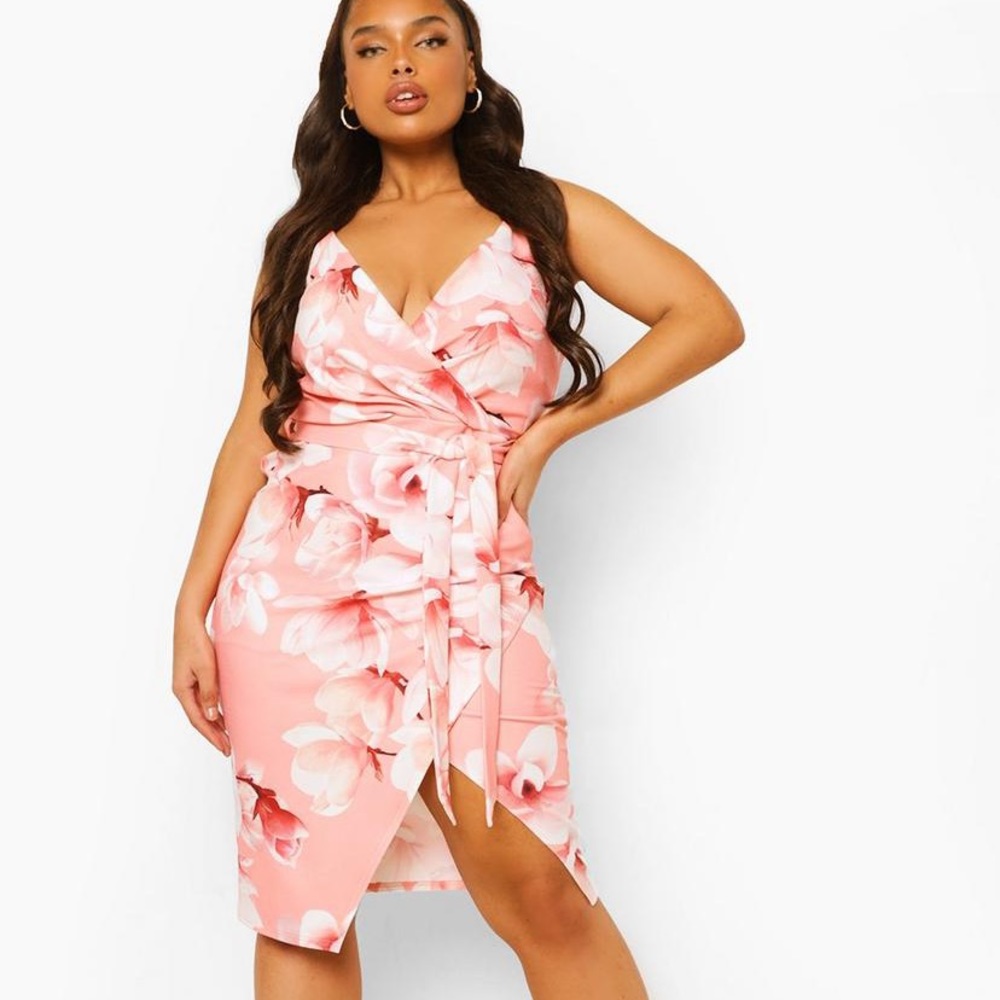 BNWT BOOHOO FLORAL WRAP DRESS US SIZE 18